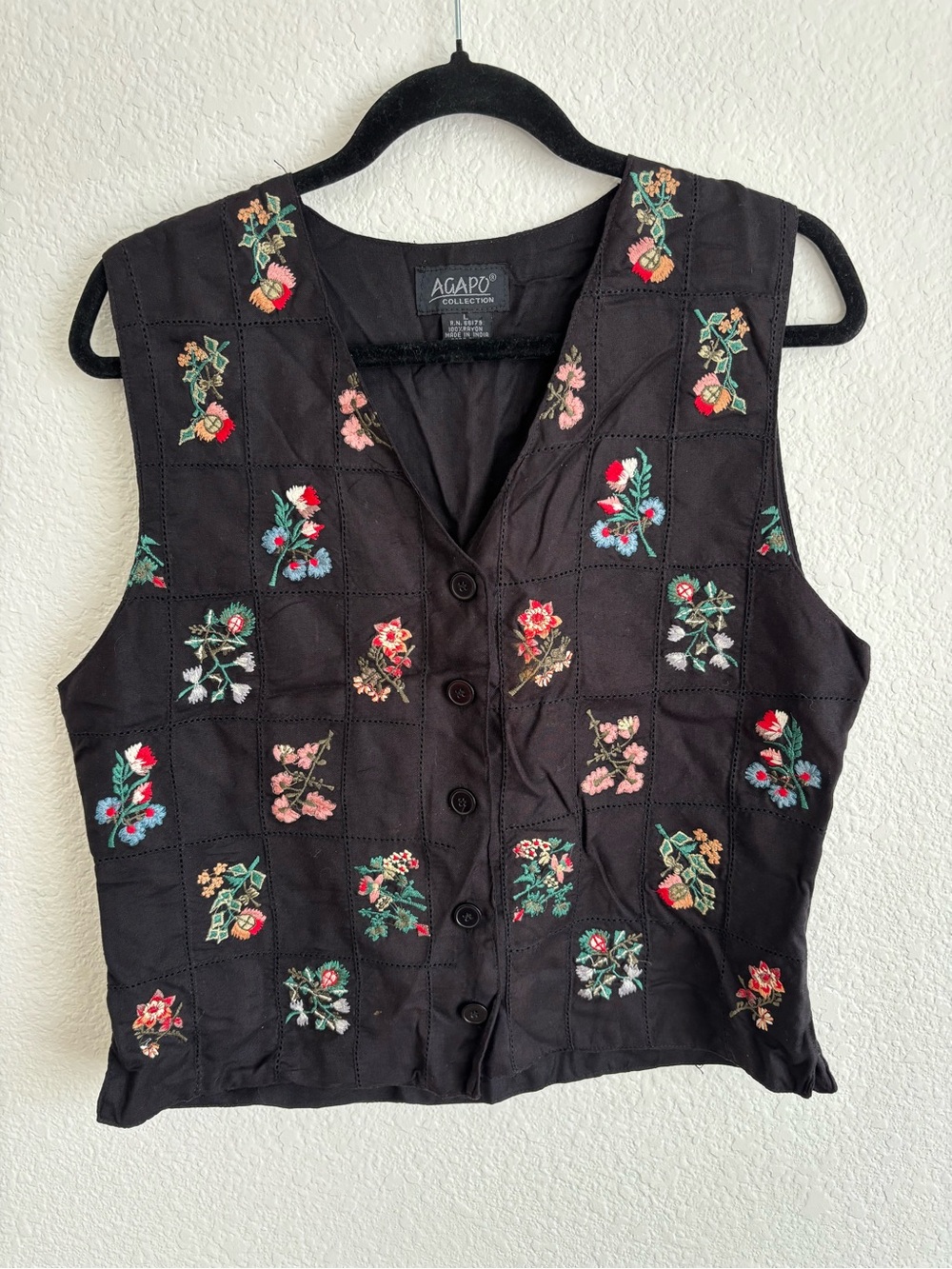 Agapo Black Embroidered Floral Button-Front Vest